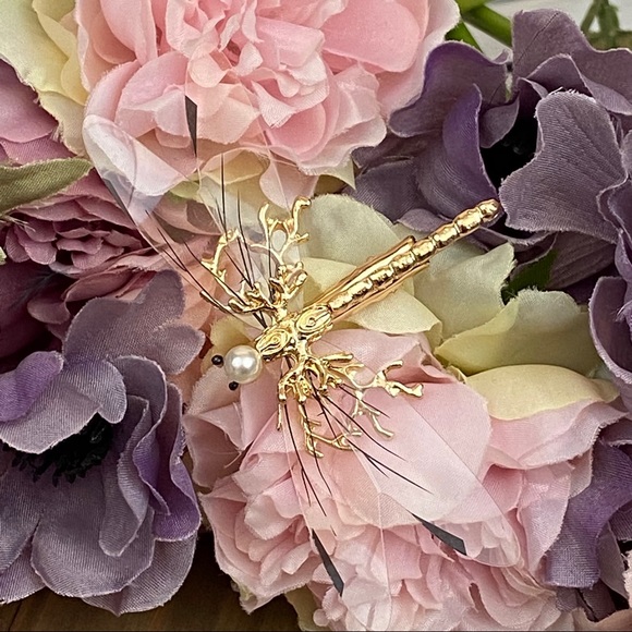 Bohemian Beautiful Gold Dragonfly Hair Clips - Picture 13 of 16